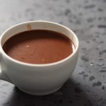Zamiast melisy - gorąca czekolada? Sprawdź, jak aromatyczny napój łagodzi napięcie