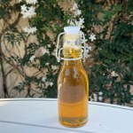 Zamiast nakładać na włosy, pij łyżkę dziennie. Olej z czarnuszki odmienił moją cerę