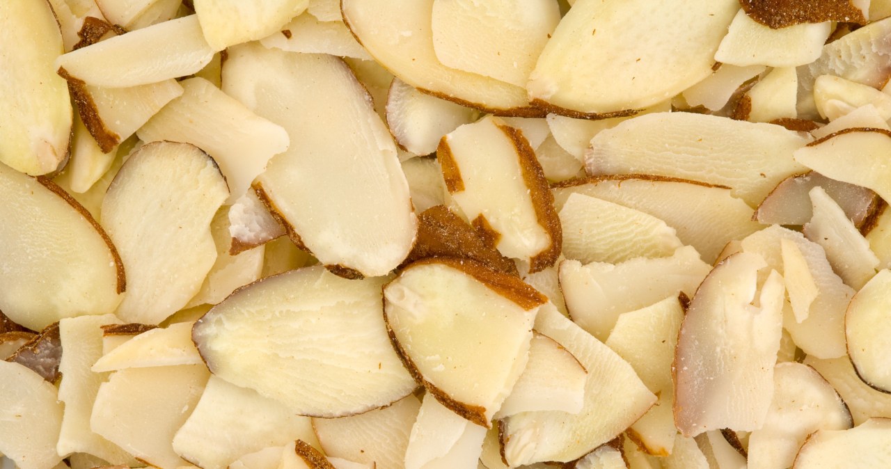 Zamiast niezdrowej przekąski, sięgnij po migdały / mguntow /123RF/PICSEL