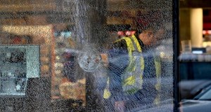 Zamiast pomóc obywatelom uciekli. Szef policji patrolowej podał się do dymisji