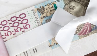 Zamiast prezentów na święta - gotówka. Kiedy musisz zapłacić podatek?