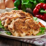 Zamiast schabowego czy mielonego. Przygotuj ​rewelacyjne siekane medaliony z kurczaka