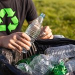 Zamiast wyrzucać - oddaj i zyskaj! Żabka płaci za butelki i puszki