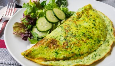 Zamiast zapychać się chlebem, zrób pożywnego wrapa. Nie ma mąki, same zdrowe składniki i syci na długo 