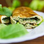 Zamiast zapychać się chlebem, zrób pożywnego wrapa. Zero mąki, same zdrowe składniki, syci na długo 