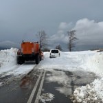 Zamieć śnieżna uwięziła kierowców. Służby ruszyły na ratunek