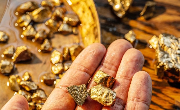 Zamienili ołów w złoto. Przypadkowa alchemia zaskoczyła samych fizyków