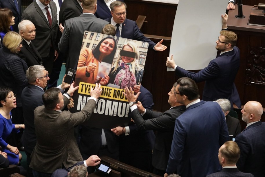 Zamieszanie na sali sejmowej / 	Tomasz Gzell    /PAP