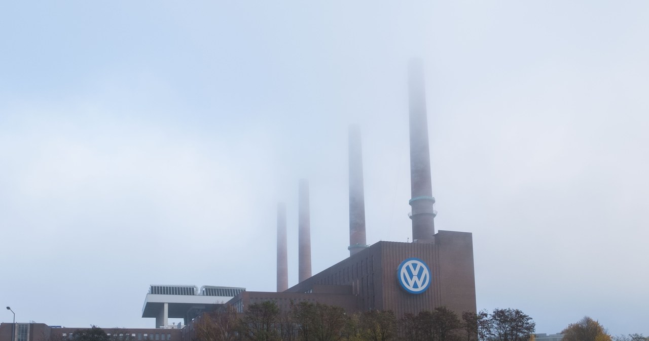 Zamieszanie wokół Volkswagena /AFP
