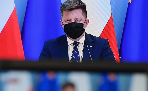 Zamieszanie ze szczepieniem 40-latków. Będzie dymisja Dworczyka?