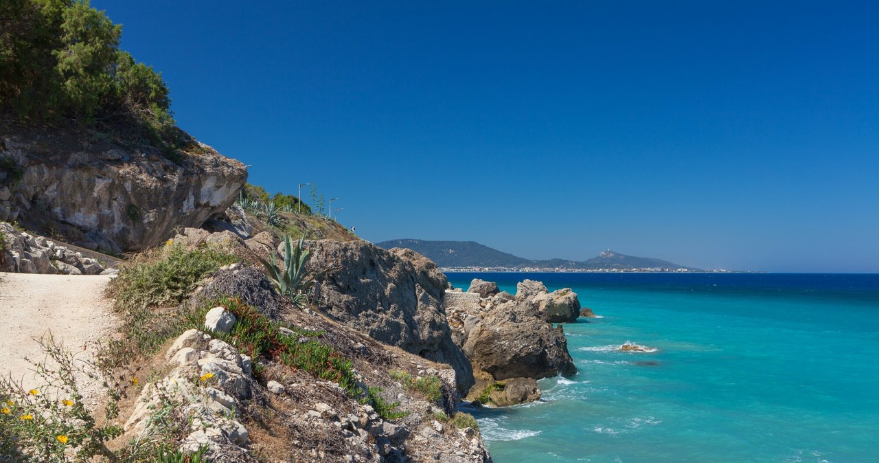 Zamieszkana przez 78-letnią Greczynkę wyspa należy do archipelagu Dodekanez, w którym znajduje się również m.in. popularna wśród turystów wyspa Rodos / Arkadiusz Ziolek /East News