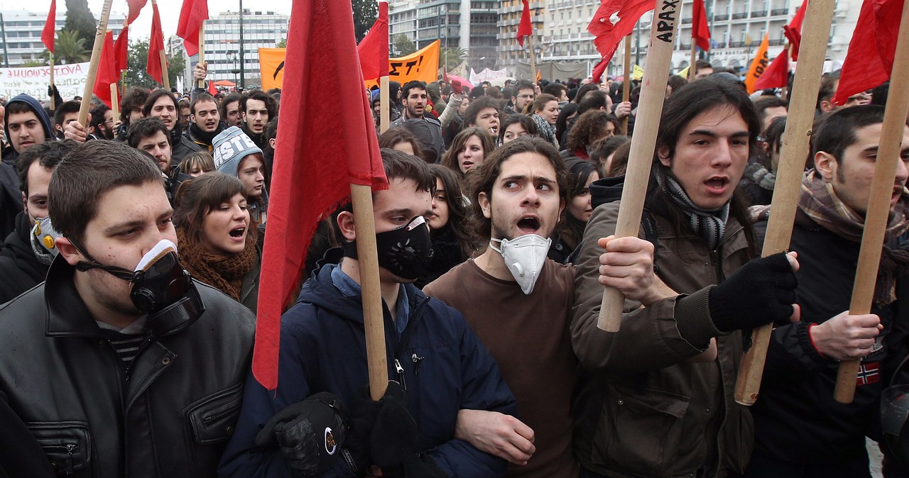 Zamieszki na ateńskich ulicach. Grecy protestują przeciwko oszczędnościom