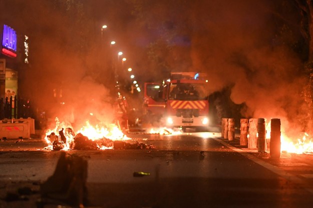 Zamieszki na przedmieściach Paryża 1 lipca /URMAN LIONEL /PAP/Abaca