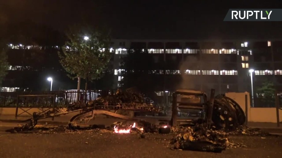 Zamieszki na przedmieściach Paryża /RUPTLY/x-news