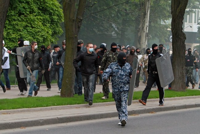 Zamieszki na ulicach Doniecka /PAP/EPA/PHOTOMIG /PAP/EPA