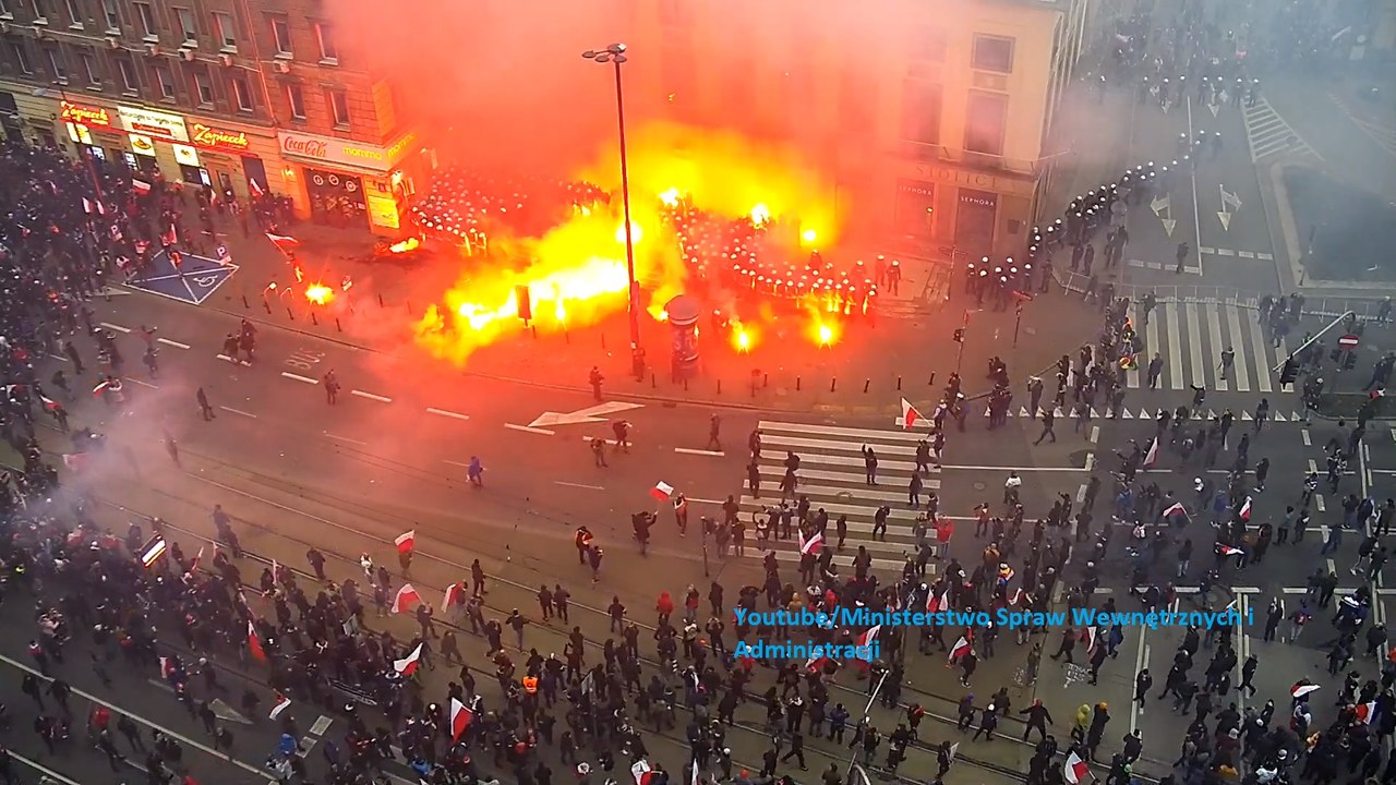 Zamieszki podczas Marszu Niepodległości. MSWiA publikuje zapis monitoringu