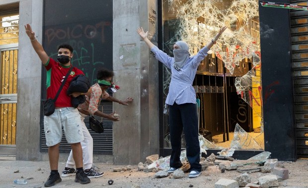 Zamieszki podczas wiecu poparcia dla Palestyny. Kilkunastu policjantów rannych