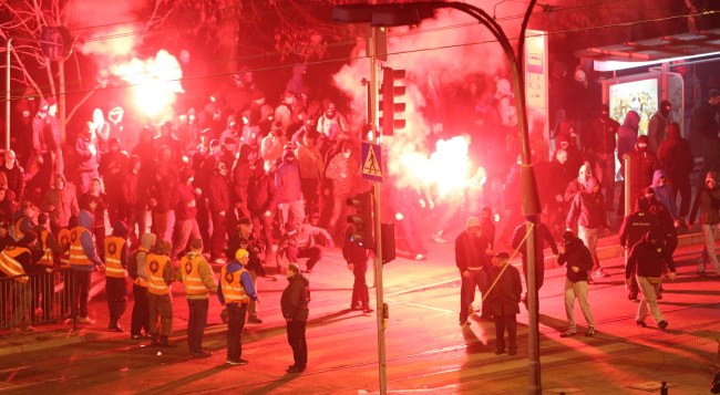 Zamieszki przy rondzie Waszyngtona /Leszek Szymański /PAP