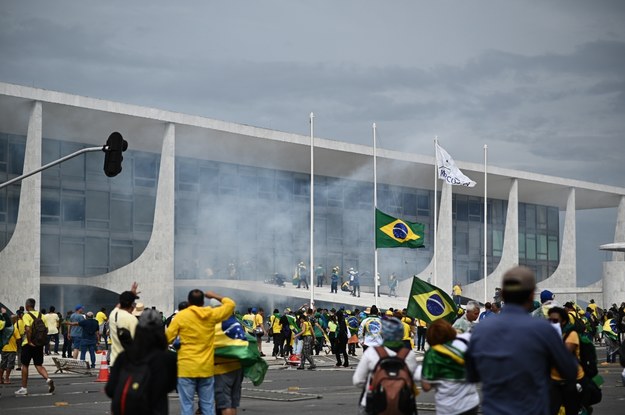 Zamieszki w Brazylii /Andre Borges /PAP/EPA