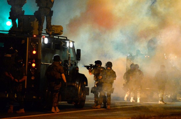 Zamieszki w Ferguson /LARRY W. SMITH /PAP/EPA