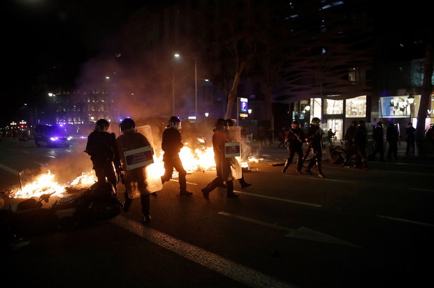 Zamieszki w Hiszpanii /TONI ALBIR /PAP/EPA