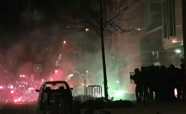 Zamieszki w imigranckich gettach w Grenoble. Blisko 70 samochodów spalonych