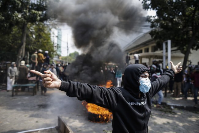 Zamieszki w Indonezji /Mast Irham /PAP/EPA