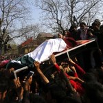 Zamieszki w Kaszmirze, kilkadziesiąt osób nie żyje