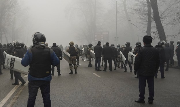Zamieszki w Kazachstanie wybuchły 2 stycznia /STR /PAP/EPA