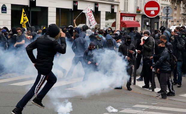 Zamieszki w Paryżu, 26 osób rannych
