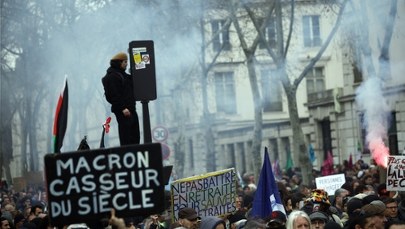 Zamieszki w Paryżu. "Restauracja Macrona" pod specjalną ochroną