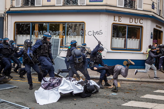 Zamieszki w Paryżu /Christophe Petit-Tesson /PAP/EPA