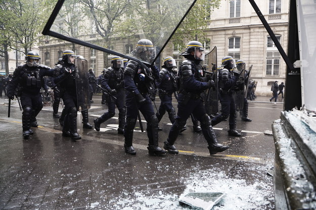 Zamieszki w Paryżu /Christophe Petit-Tesson /PAP/EPA