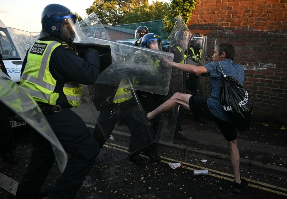 Zamieszki w Southampton /JUSTIN TALLIS/AFP/East News /East News