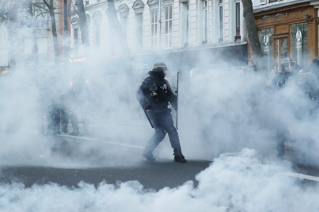 Zamieszki w stolicy Francji /Teresa Suarez /PAP/EPA