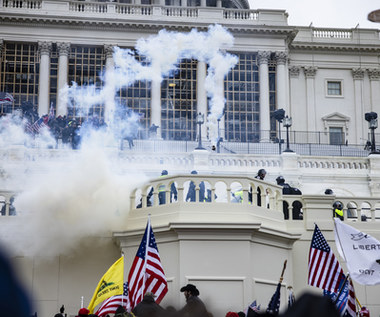 Zamieszki w USA. Protestujący wtargnęli na Kapitol