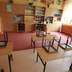 Zamknięta szkoła po porażeniu prądem w Jankowicach. Dwie dziewczynki trafiły do szpitala