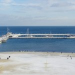 Zamknięte mola w Gdańsku i Sopocie. Ostrzeżenia IMGW, trudne warunki na drogach