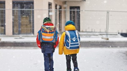 Zamknięte szkoły, zawieszone zajęcia. Zima nie sprzyja nauce