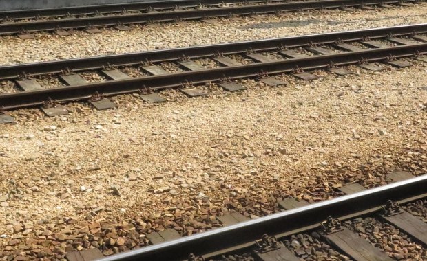 Zamknięte wszystkie przejazdy kolejowe w Nowej Soli. Powodem "lokomotywa-widmo"