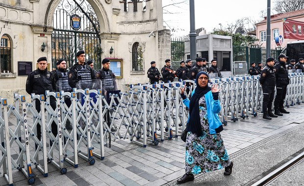Zamknięto konsulaty trzech państw w Stambule. "Względy bezpieczeństwa"