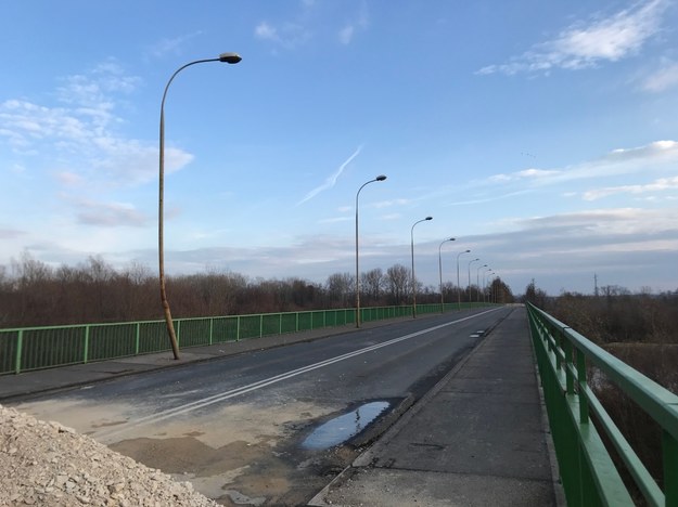 Zamknięty most Ostrowie koło Tarnowa /Marek Wiosło /RMF FM