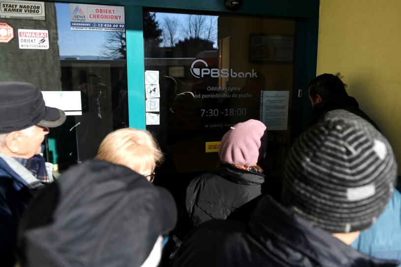 Zamknięty Podkarpacki Bank Spółdzielczy w Sanoku / 	Darek Delmanowicz    /PAP