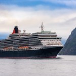 Zamknięty pokład i zgaszone światła. Luksusowy wycieczkowiec kontra piraci