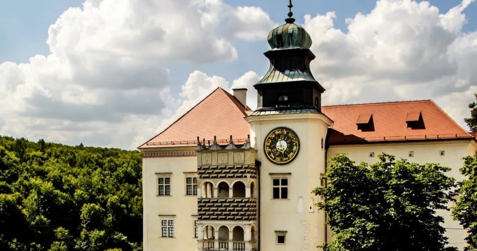 Замком Пєскова Скала - унікальна пам’ятка, яку варто побачити /Domena publiczna