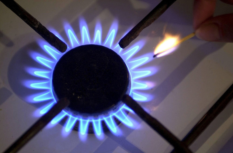Zamrożenie cen gazu w 2023 roku. Co nowe przepisy oznaczają dla Polaków? /AFP