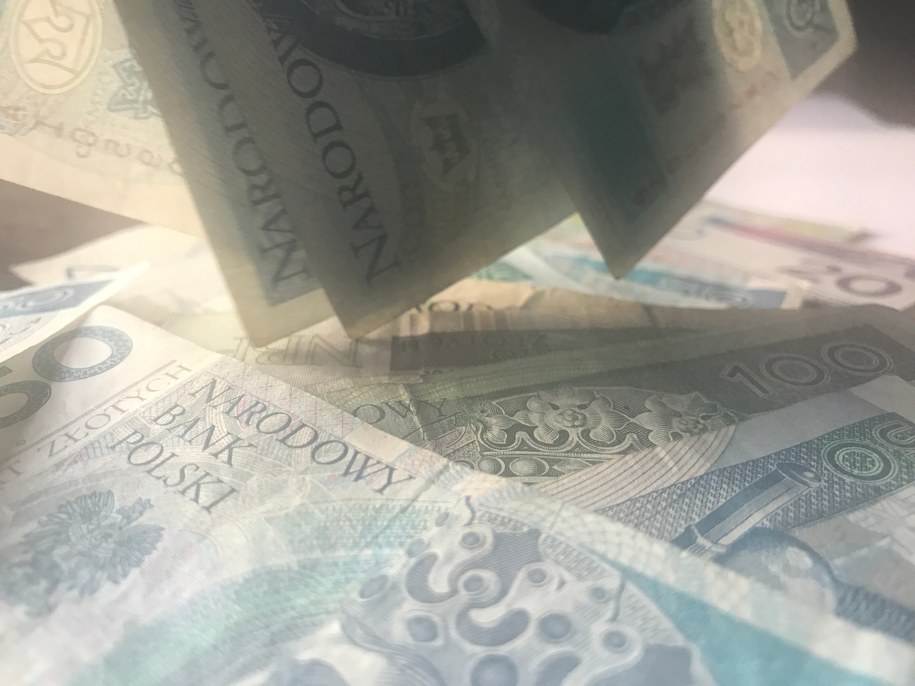 Żandarmeria Wojskowa zatrzymała czterech przedsiębiorców i dwoje pracowników Stołecznego Zarządu Infrastruktury /Monika Kamińska /RMF FM