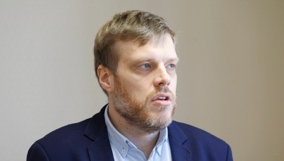 Zandberg: Partia Razem to koniec finansowania Kościoła z publicznych pieniędzy