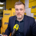 Zandberg: Rozliczenia polegają na tym, że ktoś zdjął tabliczkę z wieńca. To są żarty