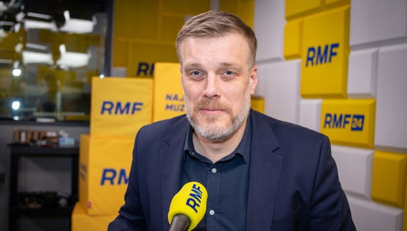 Zandberg: Rozliczenia polegają na tym, że ktoś zdjął tabliczkę z wieńca. To są żarty